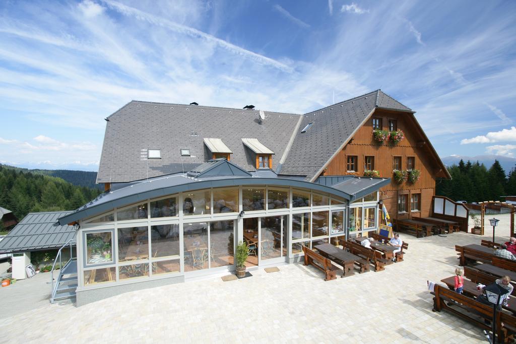 Almidylle Sabathy Hotell Obdach Exteriör bild