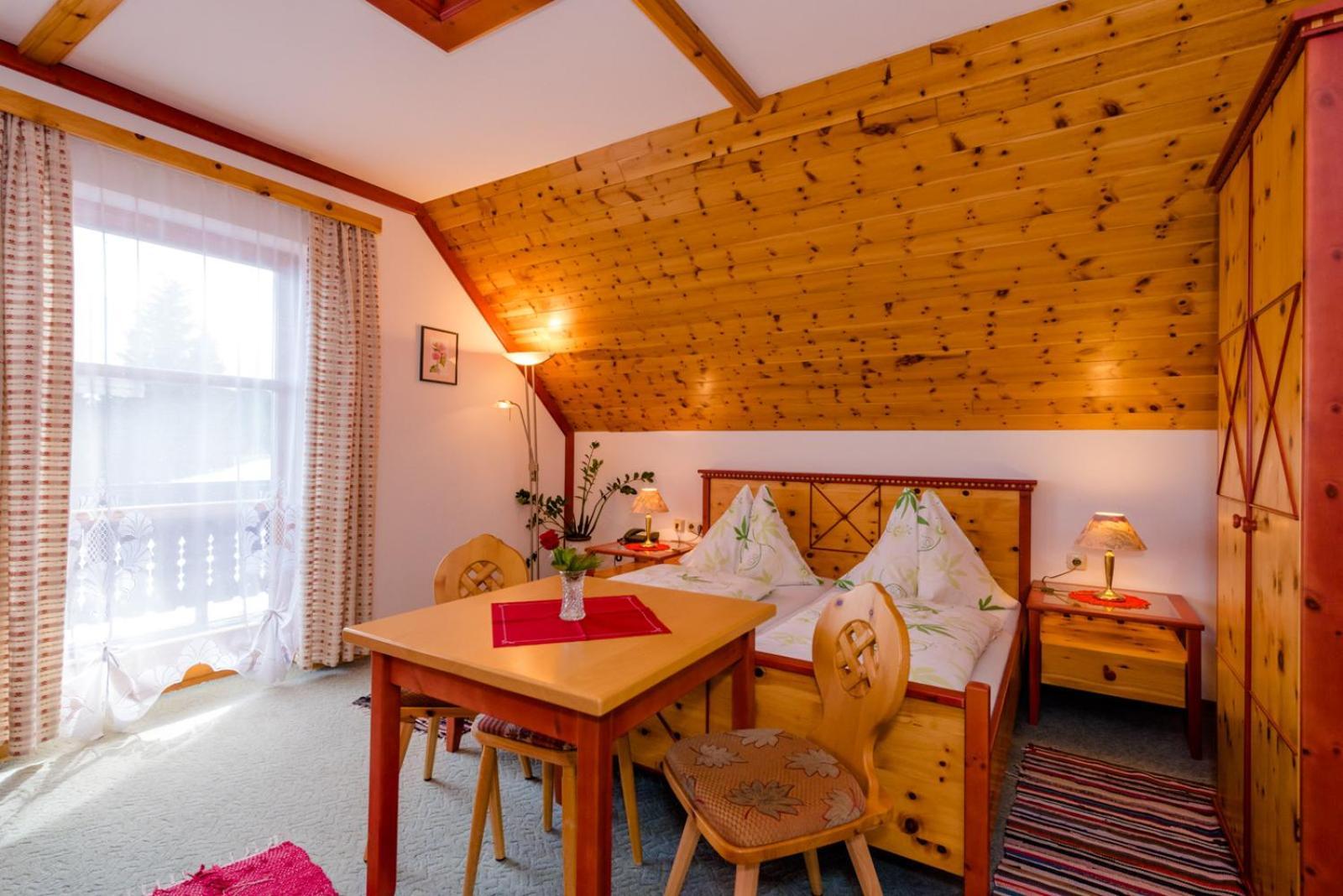 Almidylle Sabathy Hotell Obdach Rum bild