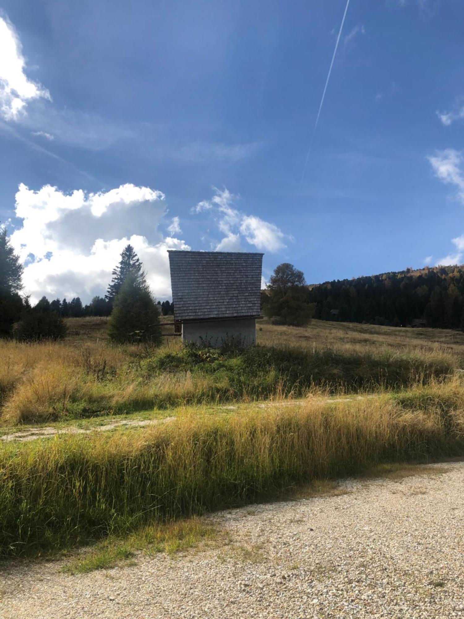 Almidylle Sabathy Hotell Obdach Rum bild